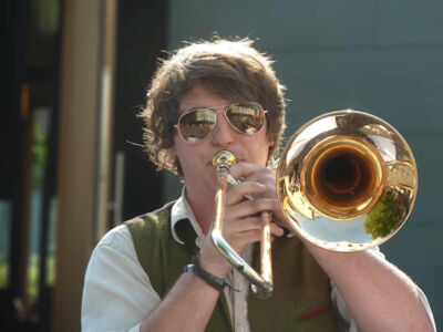Schwermetall Blasmusik Musikinstrumente Blechbläser Holzbläser Brassband
