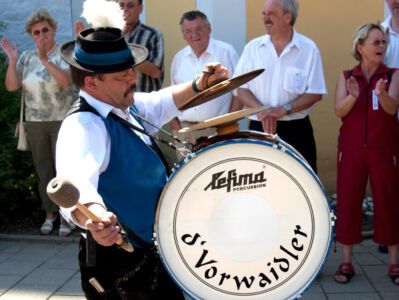 Schwermetall Blasmusik Musikinstrumente Blechbläser Holzbläser Brassband