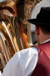 Schwermetall Blasmusik Musikinstrumente Blechbläser Holzbläser Brassband