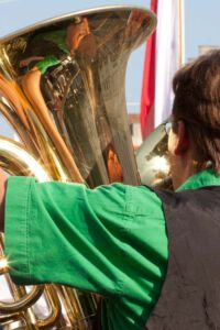 Schwermetall Blasmusik Musikinstrumente Blechbläser Holzbläser Brassband