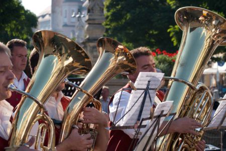 Schwermetall Blasmusik Musikinstrumente Blechbläser Holzbläser Brassband