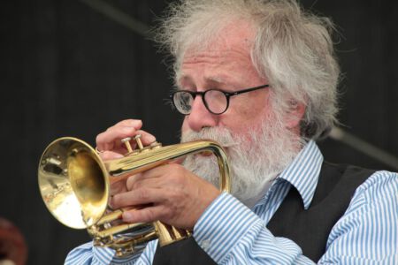 Schwermetall Blasmusik Musikinstrumente Blechbläser Holzbläser Brassband